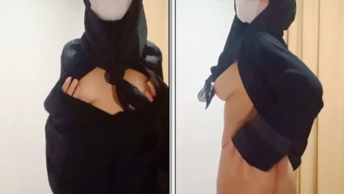 Gadis Kerudung Hitam Toge Vaginal Fisting